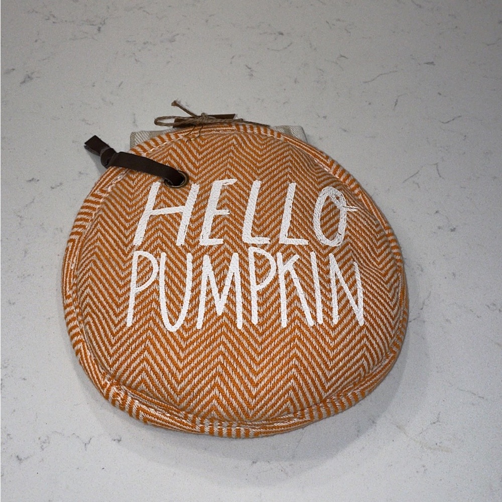 NWT Pumpkin Potholder & Kitchen Towel